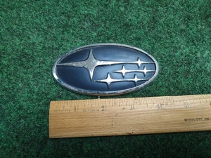 SUBARU EMBLEM LOGO BADGE SIGN SYMBOL 14172aa02aa 3S3 - Picture 1 of 5