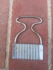 Vintage Kenberry Metal Crinkle Cutter ~ Slicer ~ Chopper Made in USA - Picture 1 of 4