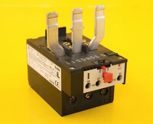 Lovato 11RF95342 Thermal Overload Relay 28-42A ,30-33kW ,12-550V 3P NC/NO - Picture 1 of 7