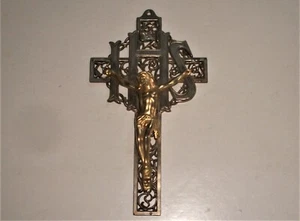 Cruz crucifijo de latón pesado ornamentado vintage Inri IHS 9 1/2" - Imagen 1 de 5