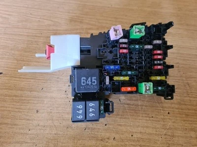 2014 VOLKSWAGEN GOLF MK7 1.2 PETROL CJZB FUSE RELAY BOX 5Q0937615C - Image 1 of 4