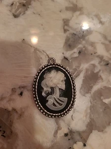 Lady Skull Skeleton Cameo Silver Pendant Gothic Steampunk - Bild 1 von 4