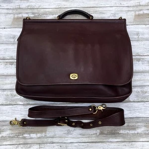 Maletín de cuero Coach 5292 de colección bandolera marrón con cierre giratorio  - Imagen 1 de 22