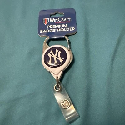N.Y YANKEES PREMIUM METAL RETRACTABLE ID BADGE HOLDER KEY CHAIN WINCRAFT - Image 1 of 2