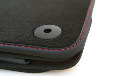 Fußmatten passend für Skoda Fabia Velours Autoteppich Rote Naht 4-teilig - Bild 1 von 2