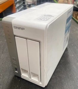 Qnap TS-231 Network Attached Storage (NAS) l 1x 2TB HDD 2x Caddys power supply - Picture 1 of 7