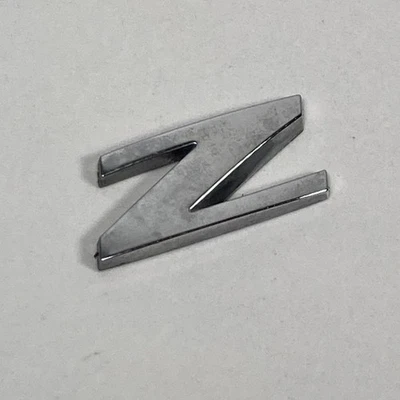 2004-2007 Chevrolet Malibu LTZ V6 emblema letra 'Z' porta-malas traseiro B3599 cromado - Imagem 1 de 4