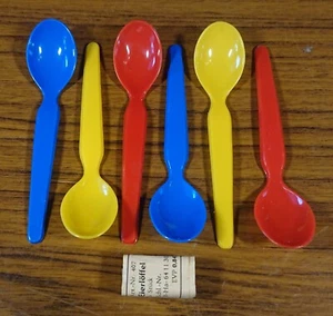 6 Eierlöffel Kaffeelöffel Löffel Plastik gelb rot blau Camping Picknick DDR - Picture 1 of 5