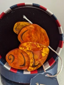 Erstwilder Le Croissant Resin Brooch, Pin-NWT Paris Holiday - Picture 1 of 12