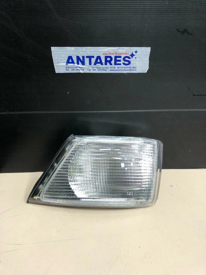 FRECCIA FANALE ANTERIORE SX SENZA PORTALAMPADA IVECO DAILY DAL 2000 AL 2005 - Immagine 1 di 1