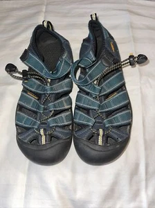 Boy's KEEN Sport Sandals Blue Size 4Y Water,Beach,River, Fun 4 Summer EUC - Picture 1 of 7