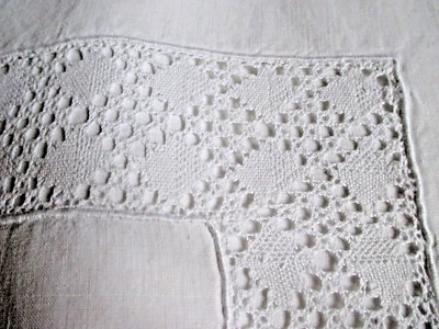 Grand drap ancien lin avec retour brodé main jours et dentelle 230 sur 400 - Photo 1/4