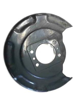 Задняя тормозная пластина 2017 KIA RIO пылезащитный экран левая от водителя левая б/у - Изображение 1 из 4