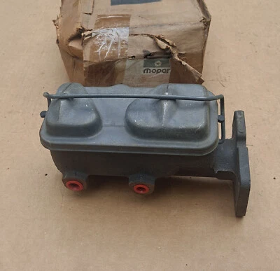 1973-1975 Dodge Truck Van Ramcharger 74-75 C Body NOS MoPar MASTER CYLINDER - Image 1 of 4