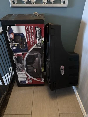 Caja de almacenamiento con estuche oscilante lateral para conductor encubierto (izquierdo) para Toyota Tacoma 2005-2022 Foto 1 de 4