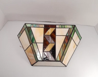 RARE Quoizel Signed Stained Glass Wall Sconce Arts Crafts Mission Style - Image 1 of 4