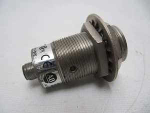   Inductive Proximity Sensor  . 871TM-DH10NN30-D4 Ser A #xh - Picture 1 of 3