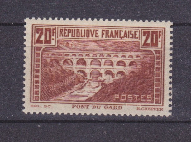France  262a pont du Gard neuf avec trace de char* TB cote 375 J - Photo 1/2