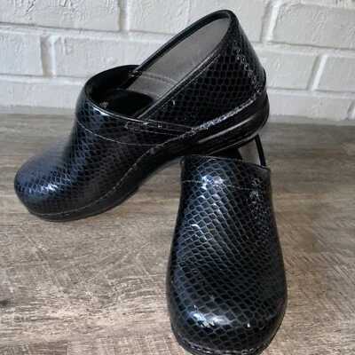 Dansko Clogs Navy Blue Pro XP Professional Anaconda Womens Sz 41 - Image 1 of 4