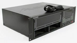 Grabadora de disco ADAT de 24 pistas Alesis HD24 - Imagen 1 de 4