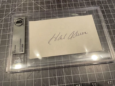 HANK AARON MILWAUKEE ATLANTA BRAVES BREWERS SIGNED 3X5'' CUT BECKETT SLABBED #2 - Image 1 of 2