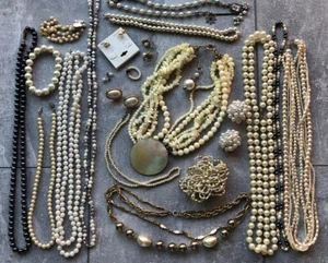 Gioielli acqua dolce e perle finte 27 pezzi collane, orecchini, bracciali, anello + Napier - Foto 1 di 11