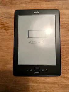 Amazon Kindle 5. Gen 15cm 6 Zoll E-Ink Display WLAN E-Book Reader Schwarz - Bild 1 von 5