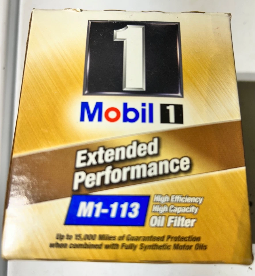 Un (1) filtro de aceite de rendimiento extendido de alta capacidad Mobil 1 M1-113 Foto 1 de 3