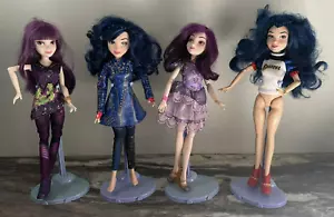 Hasbro Disney Descendants Bambole 12” Lotto di 4 con accessori (stand inc) (139) - Foto 1 di 3