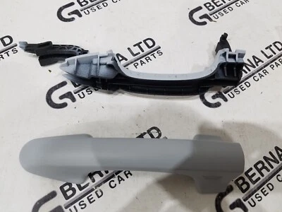 GENUINE FORD FIESTA MK7 2017-2021 FRONT RIGHT DRIVER SIDE EXTERIOR DOOR HANDLE - Image 1 of 4