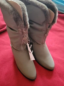 Dressy Snowboots, BRAND NEW - Picture 1 of 12