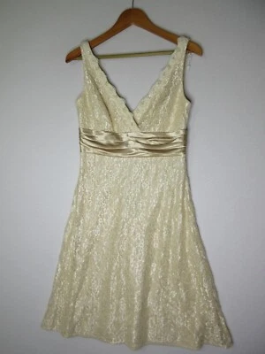 Vestido de cóctel con cuello en V de encaje floral para mujer de SL Fashion sin mangas Talla 6 Beige Foto 1 de 4