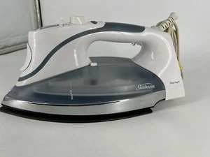 Sunbeam Model 4243 Dry and Steam Iron 11400W Auto Off White And Gray - Picture 1 of 6
