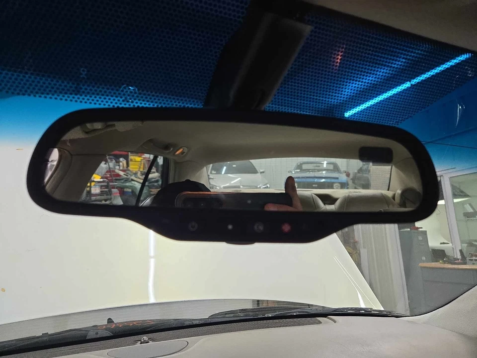 Espejo retrovisor interior delantero central usado se adapta a: Cadillac Deville 2005 Front Ce Foto 1 de 4