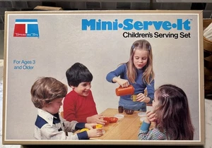 Mini pichet, tasses, bols et couvercles TUPPERWARE Serve It Kid années 70 - Photo 1/3