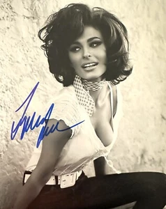 Sophia Loren Two Women signed 8x10 photo read description - Picture 1 of 2