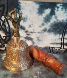 Tibetan Bronze Hand Bell & Puja Stick 5" balance both positive & negative energy - Bild 1 von 1