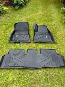 tesla model 3 car mats - only used for 6 weeks in company car . Bargain