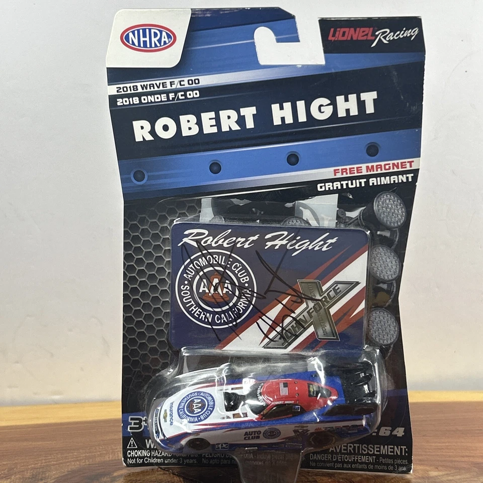 ПОДПИСАННЫЙ 2018 NHRA WAVE FC/00 ROBERT HIGHT AAA CHEVY CAMARO СМЕШНОЙ АВТОМОБИЛЬ 1/64, НОВЫЙ - Изображение 1 из 4