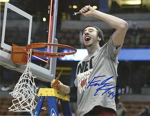FRANK KAMINSKY 'CHARLOTTE HORNETS' NBA 2015 SIGNED BADGERS 8x10 PICTURE *COA 1 - Picture 1 of 1
