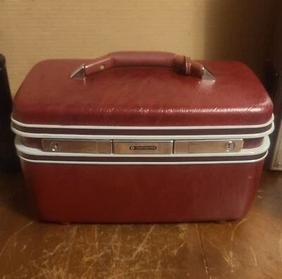 VTG Samsonite Silhouette Suitcase Burgundy Red Vanity Train Makeup Case W Keys - Изображение 1 из 4