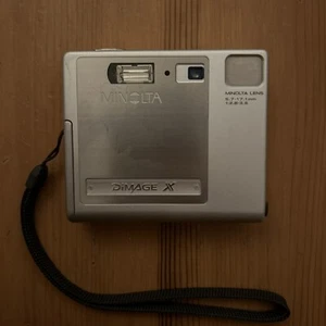 Minolta Dimage X 5.7-17.1mm 1:2.8-3.6 3x Zoom 2MP Digital Camera TESTED WORKING✨ - Picture 1 of 8