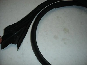 Mercedes Benz A 238670670 Roof Weather-Strip Left(Driver)Side Coupe/Convertible - Picture 1 of 8