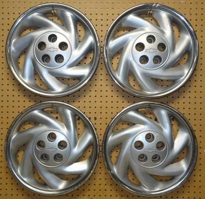 Tapacubos Chevrolet Cavalier Beretta 1994-1999 15" 7 radios cubiertas de rueda 9592866 Foto 1 de 4