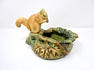 VINTAGE SIGNIERTE WELLER KERAMIK HOLZKUNST EICHHÖRNCHEN NUSSSCHALE. WUNDERSCHÖN! - Bild 1 von 7