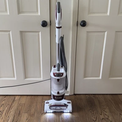 Shark Rotator NV611 Lift-Away Upright Vacuum Cleaner Bagless HEPA Filter LED - Image 1 of 4