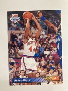1992 Upper Deck BasketballCard Hubert Davis Card No. 15 - Picture 1 of 2
