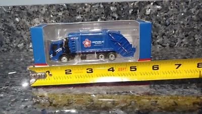 First Gear Republic Services 1/87 Scale Rear Load Garbage Truck - Image 1 of 4