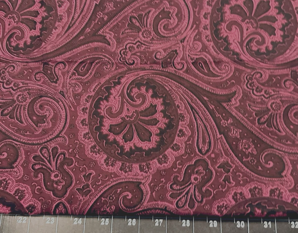 Tina Chatarra 9”x 21” Floral Flor Paisley Remolino Hoja Púrpura Remolino Tela de Algodón Foto 1 de 1