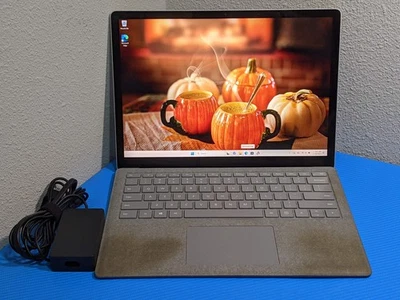 MS Surface Laptop 2 1769 13.5" 2256x1504 TOUCH i7-8th 1.9GHz 16GB 512GB SSD +PA Foto 1 de 4